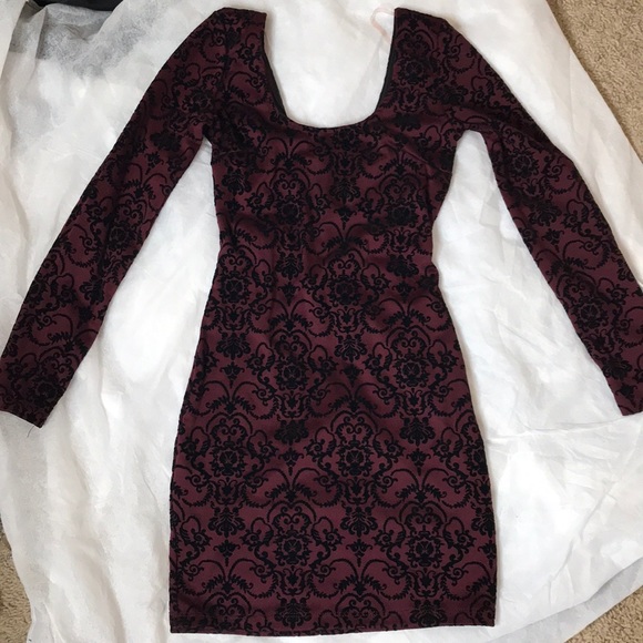 Charlotte Russe Dresses & Skirts - Women’s Long Sleeve Burgundy Dress